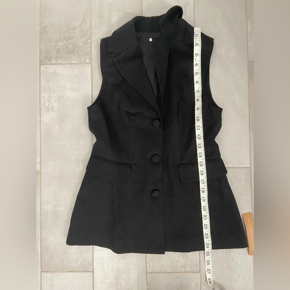 NEW Reformation Billie Sleeveless Vest Black Size Small - Picture 9 of 9